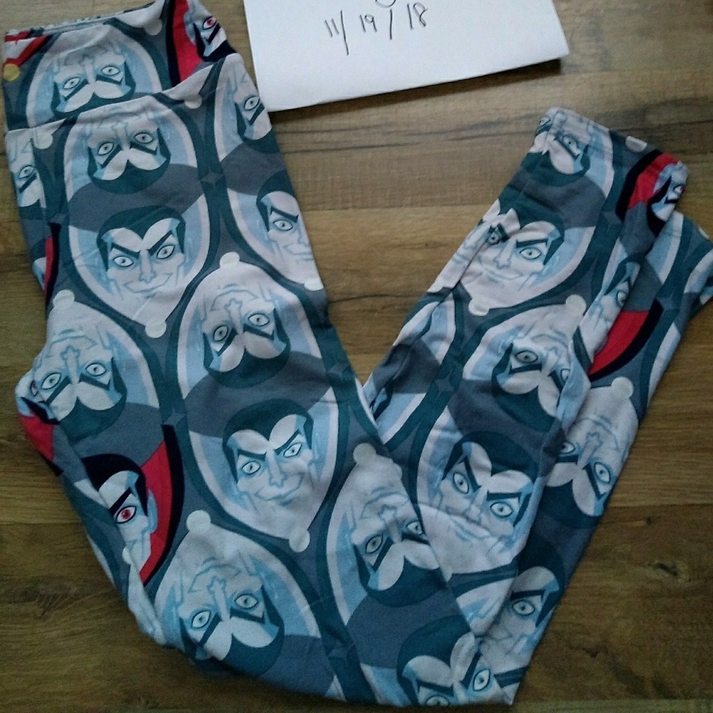 OS Lularoe Dracula leggings